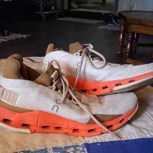 Oncloud Womens Novas